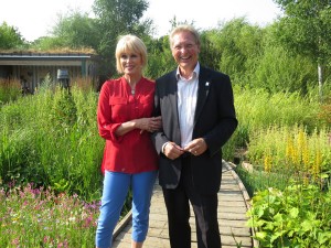 Joanna Lumley with WWT Chief Exec Martin Spray