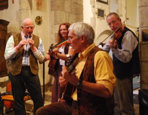 The band Shipwreck will pay 20 minute sets of tradtional tunes in the visitor centre all afternoon.