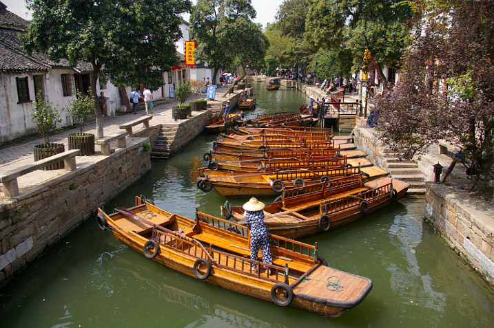 The canals of Tongli, China (c) Jakub Halun