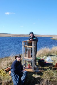 Hannah Robson with the 'Big Ben' corer (c) jonathan Reeves WWT