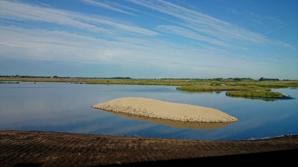 Big changes on the Mere as work continues on the new Discovery Hide.