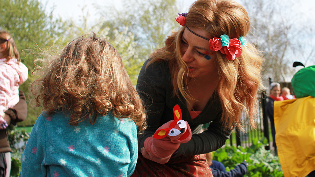 Storytelling with Helen Tozer July 31